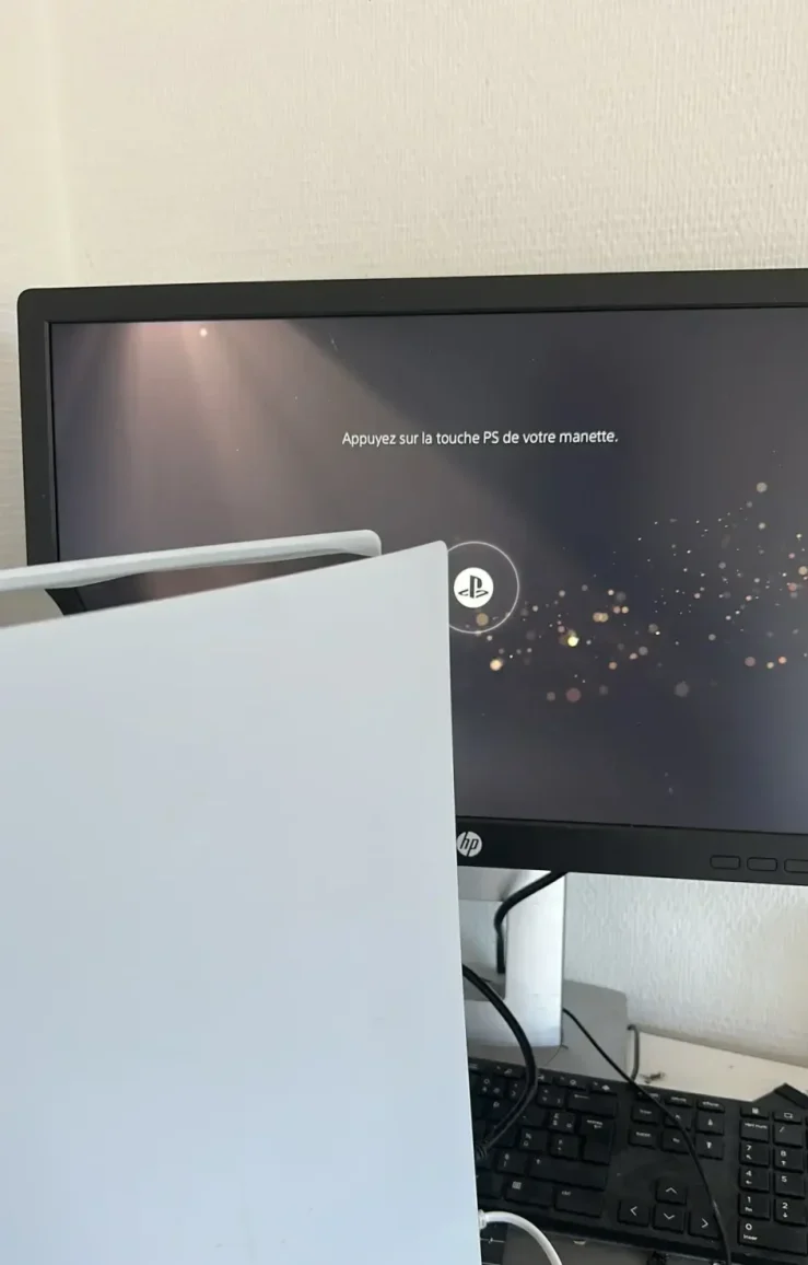 Réparation d'une playstation 5 par Phone 44 à Nantes suite à un problème hdmi